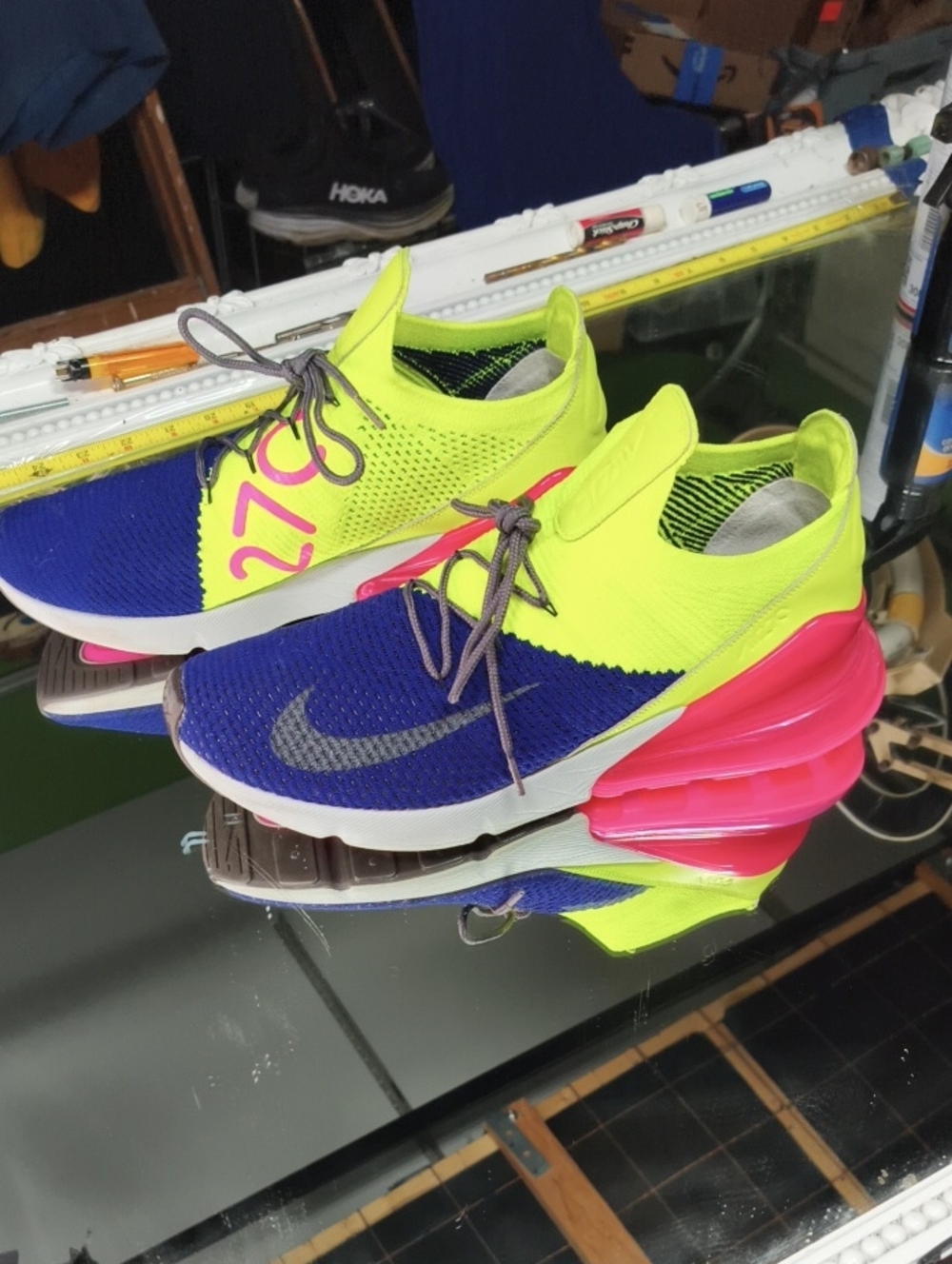 Men's 11.5 Nike Air Max 270 Flyknit shoes vibrant Volt Regency Purple Excellent